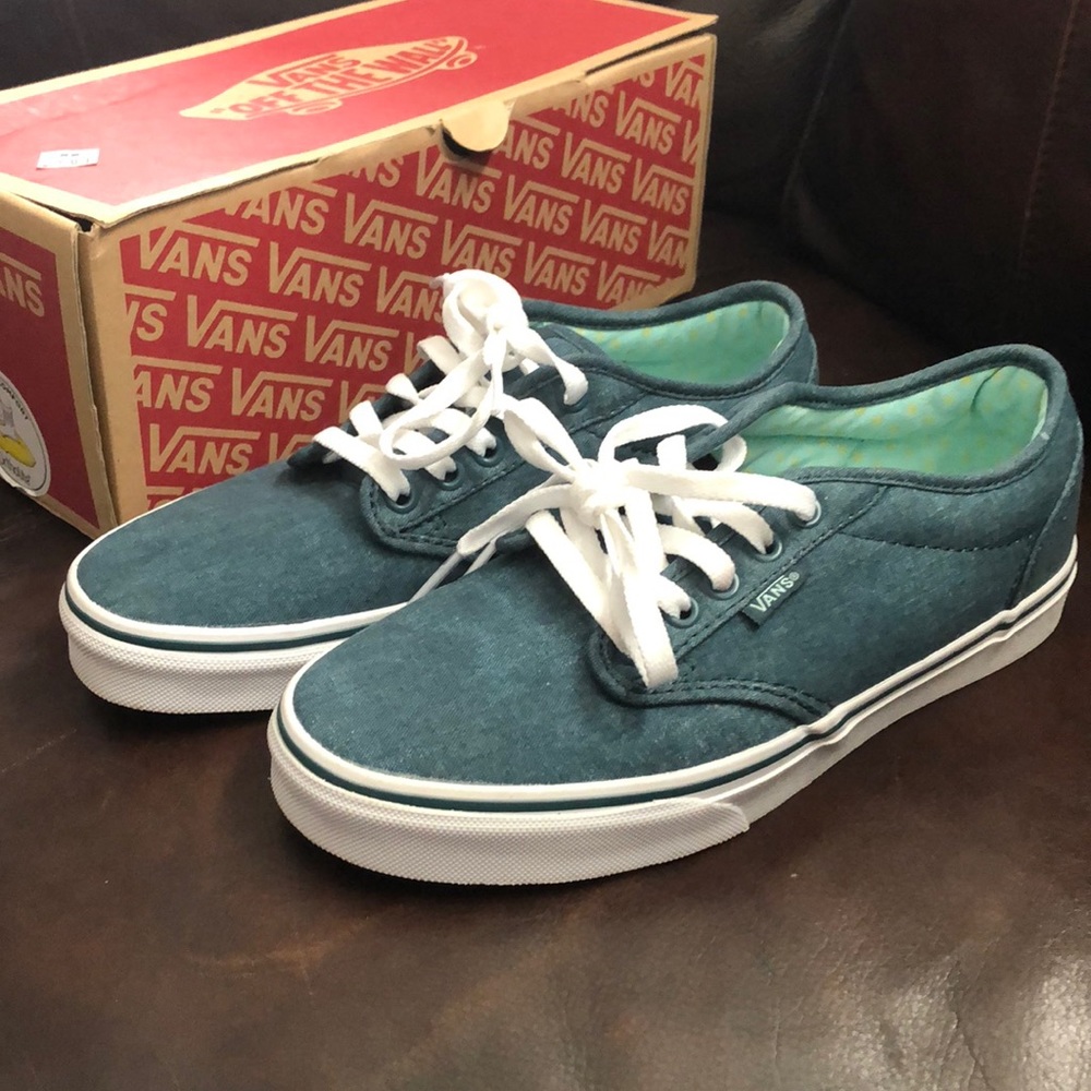 Teal Vans Size 8. Never Worn.
